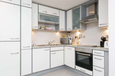 Western Gateway, Canning Town, Image 3