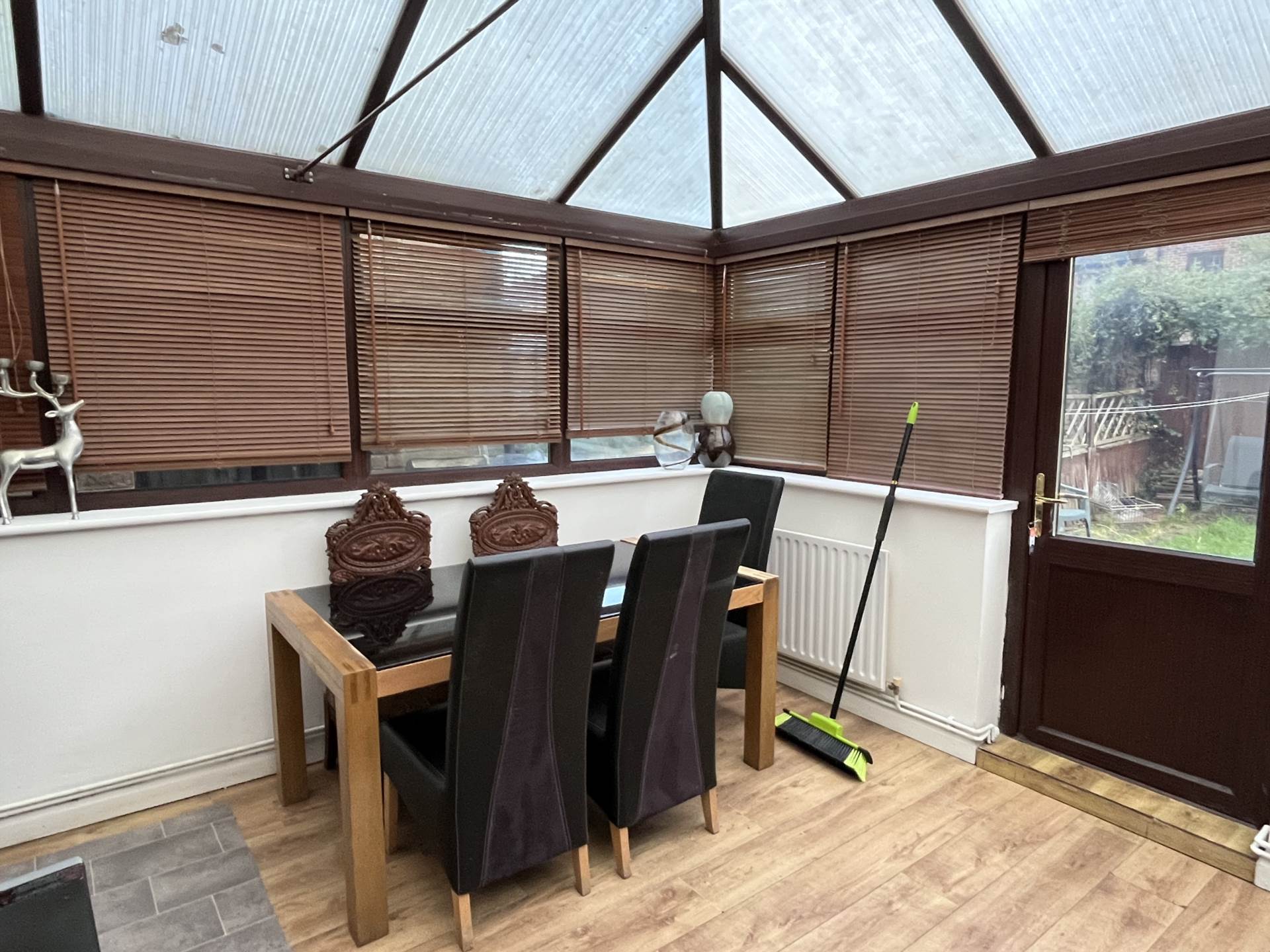 Garnet Walk, London, Image 4