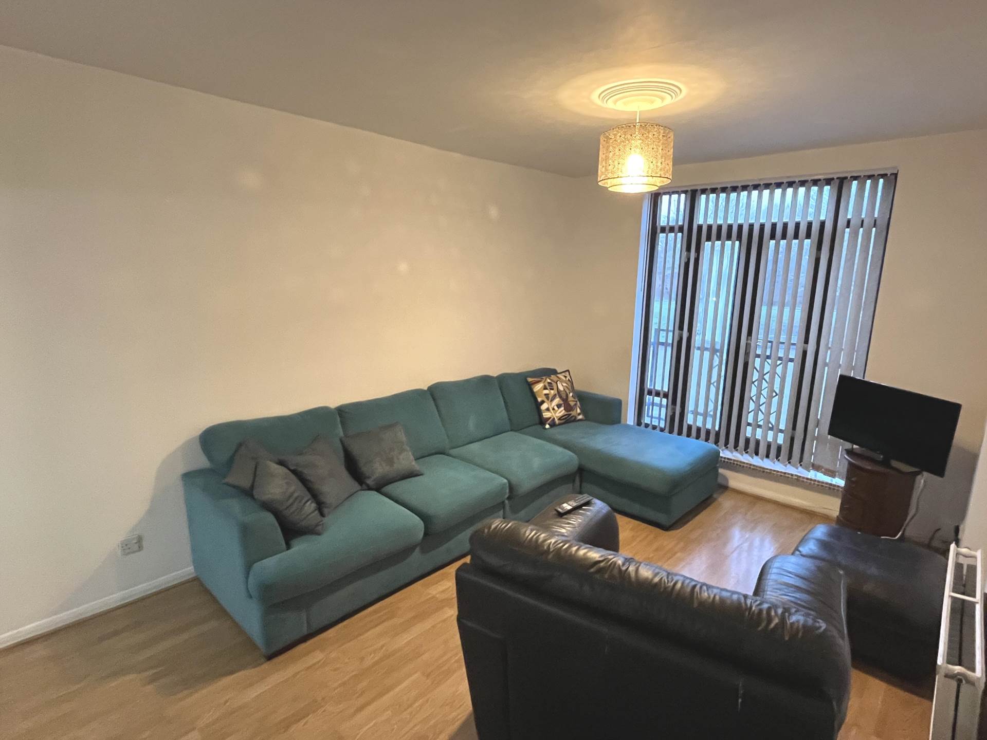 Garnet Walk, London, Image 5