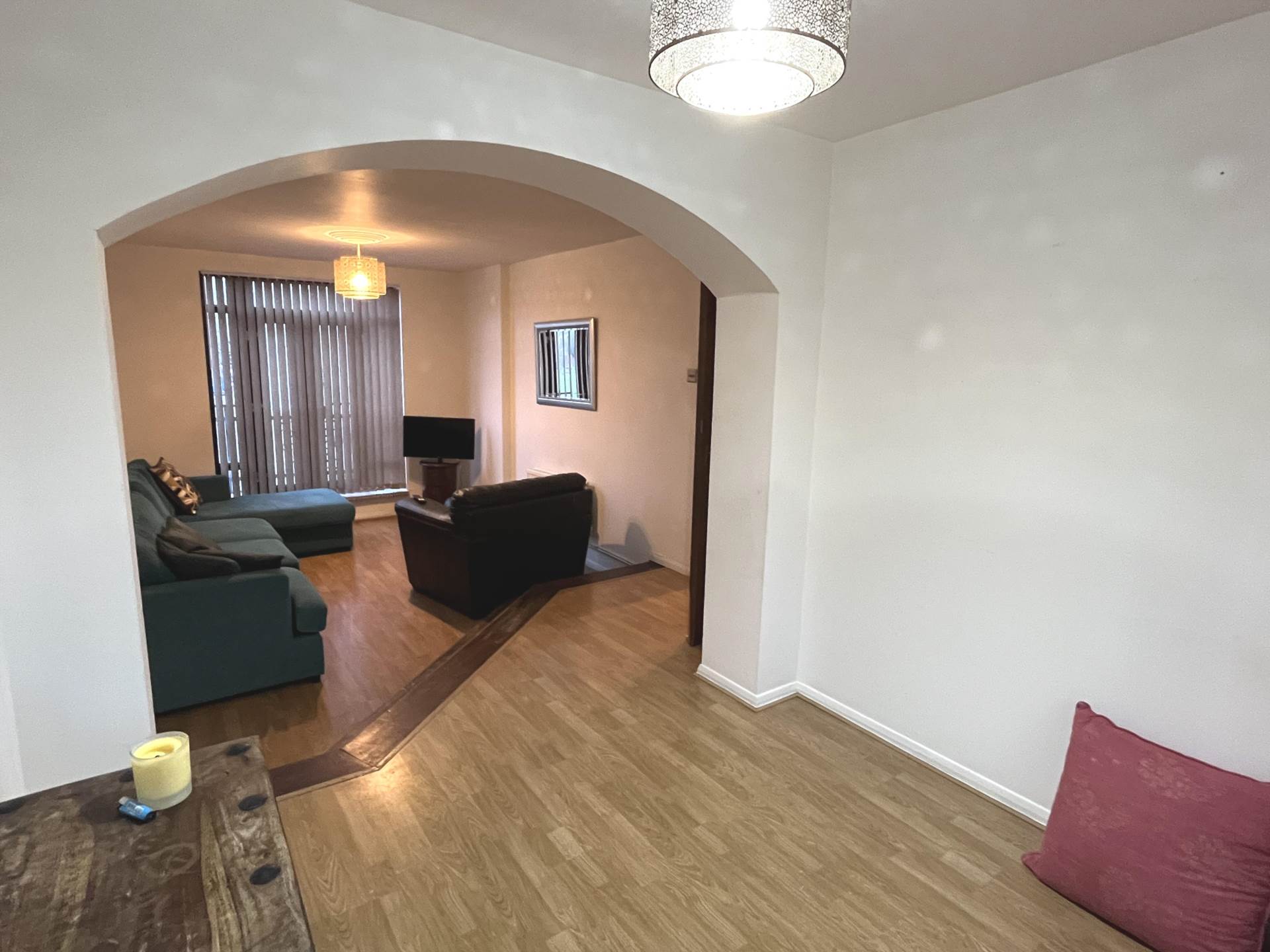 Garnet Walk, London, Image 6