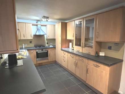 Garnet Walk, London, Image 3