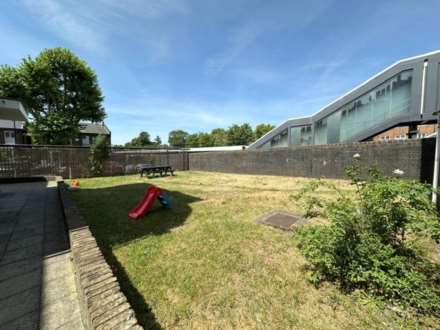 Manor Park Road, London, Image 5