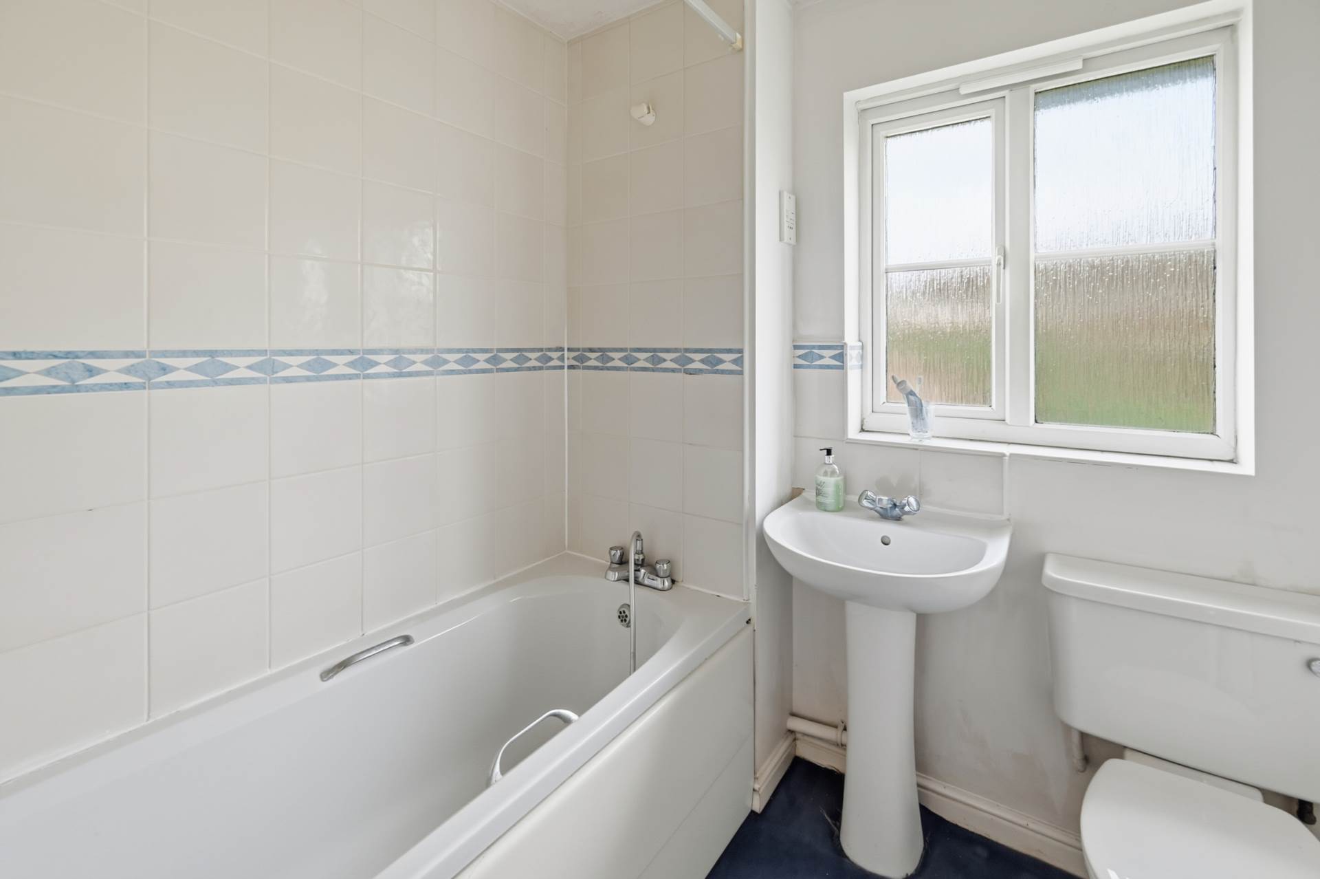 Winsor Terrace, London, Image 12