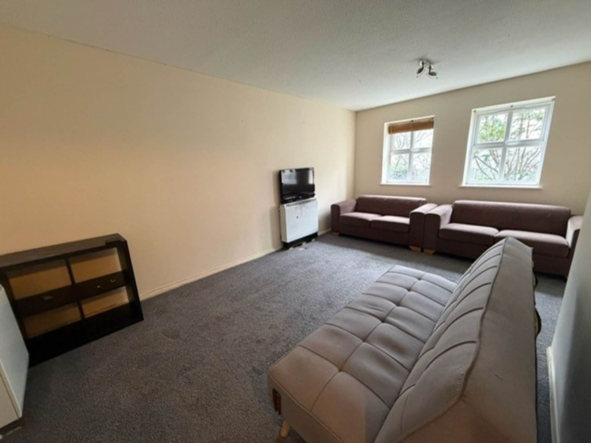 Aaron Hill Road, London, Image 2