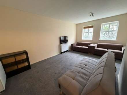 Aaron Hill Road, London, Image 2