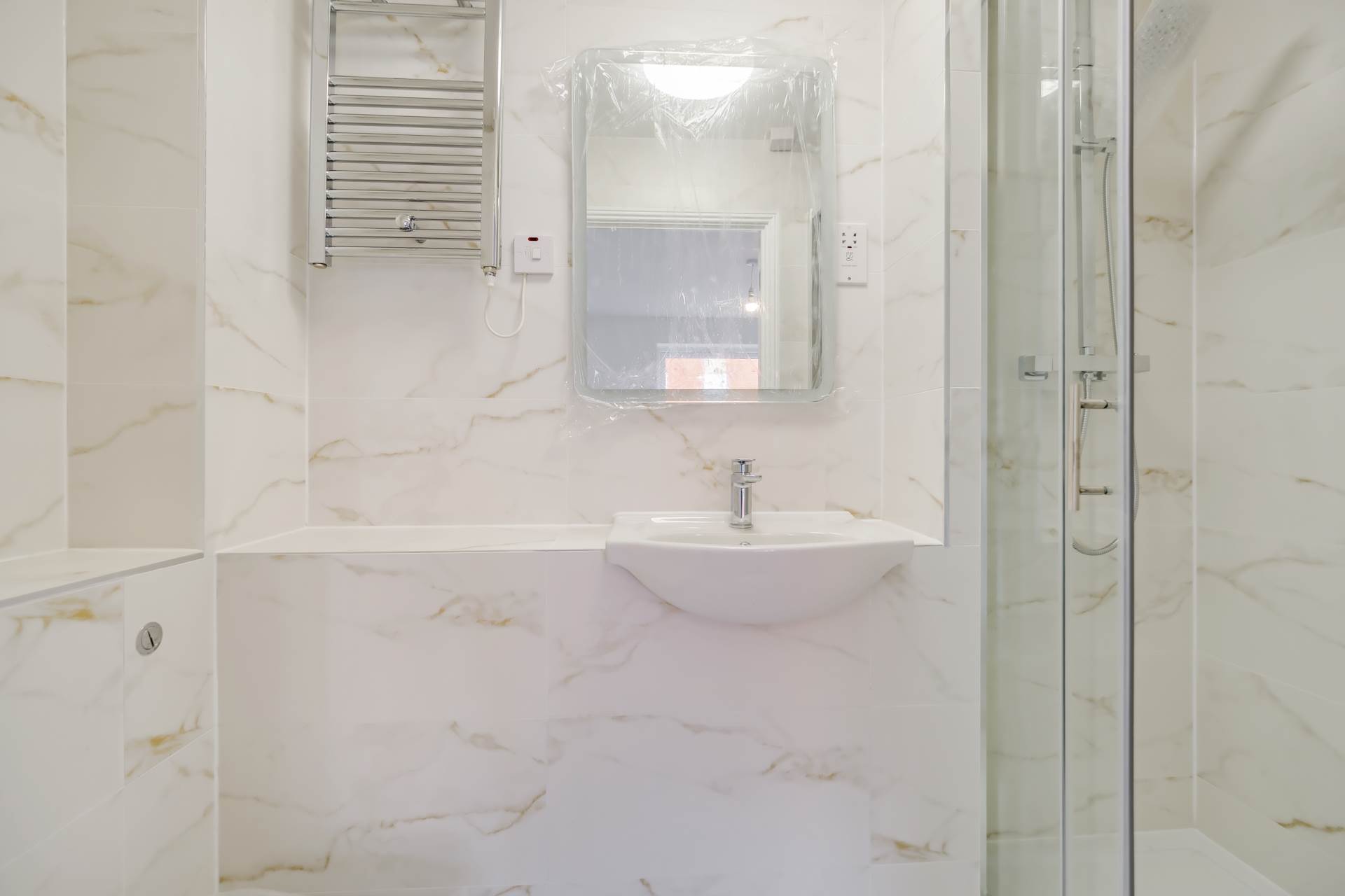 Albatross Close, London, Image 12