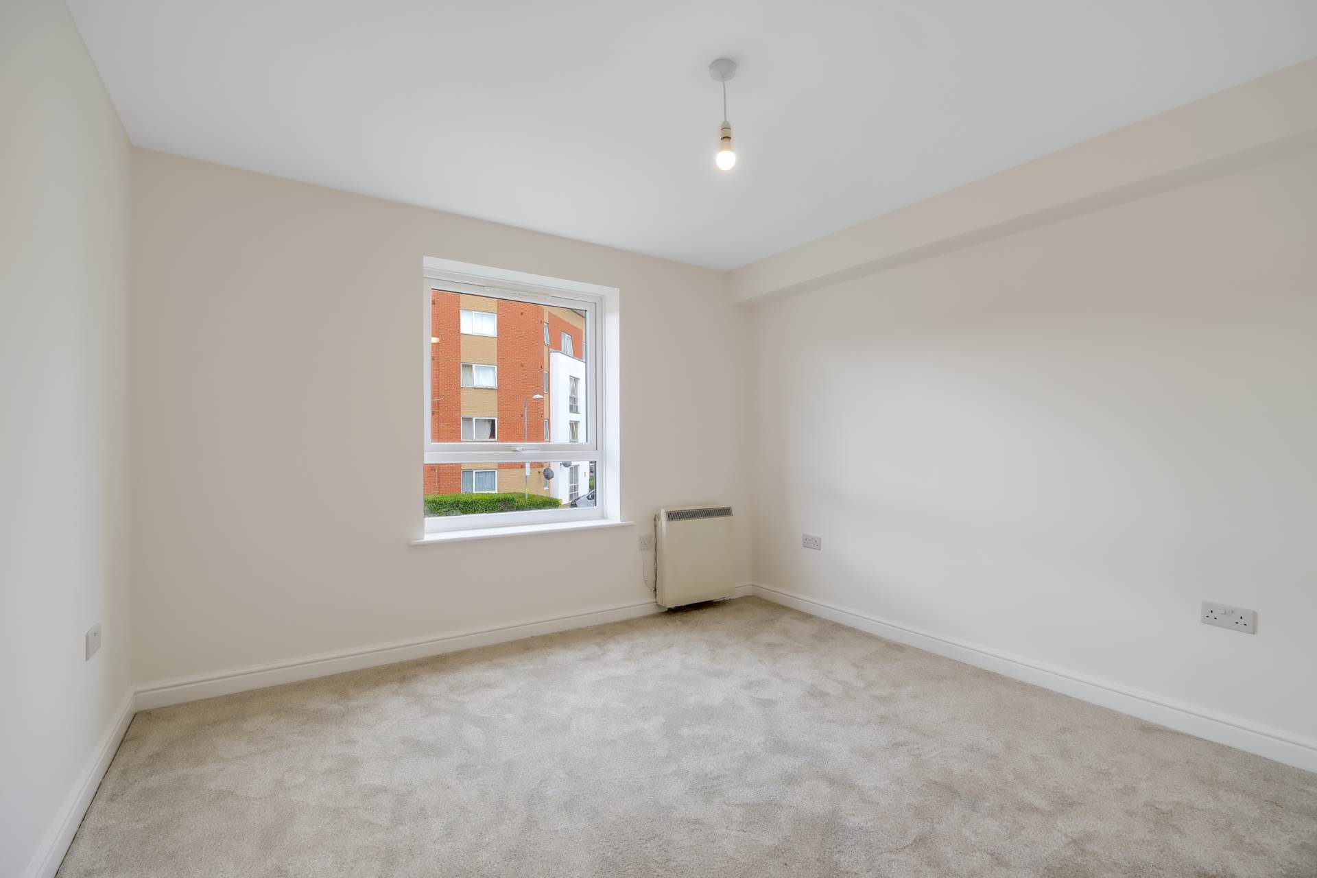 Albatross Close, London, Image 9