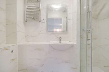 Albatross Close, London, Image 12