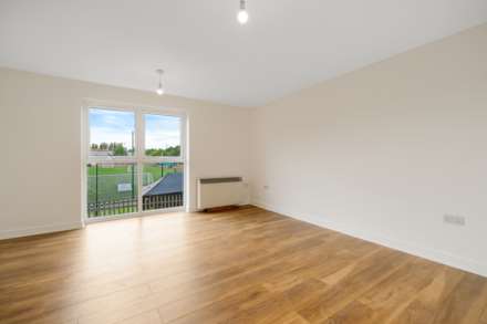 Albatross Close, London, Image 3