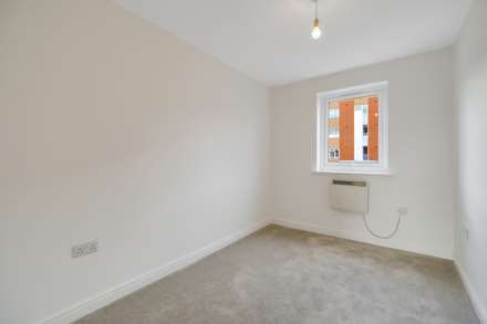 Albatross Close, London, Image 8