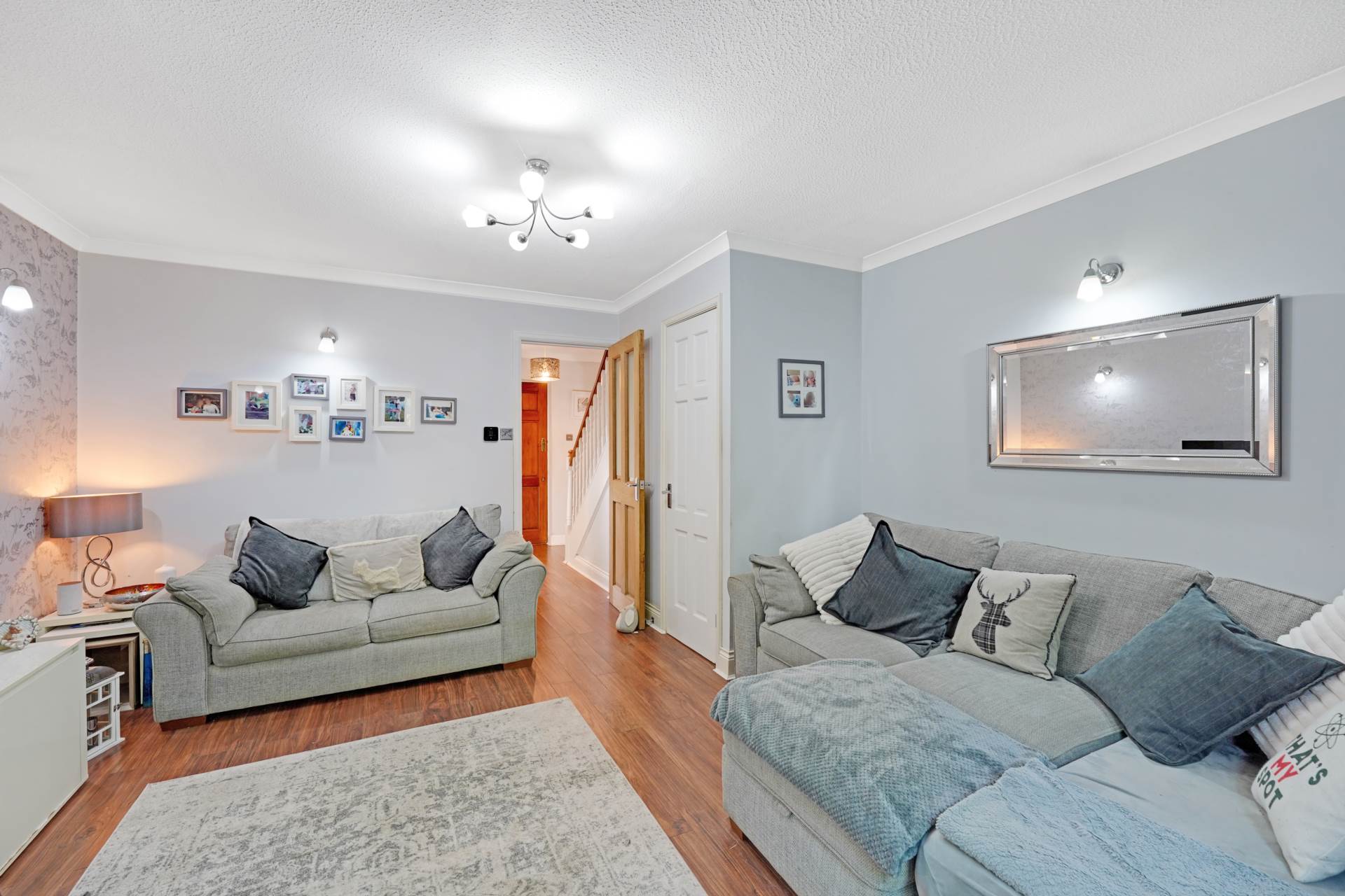 Fleetwood Close, London, Image 3