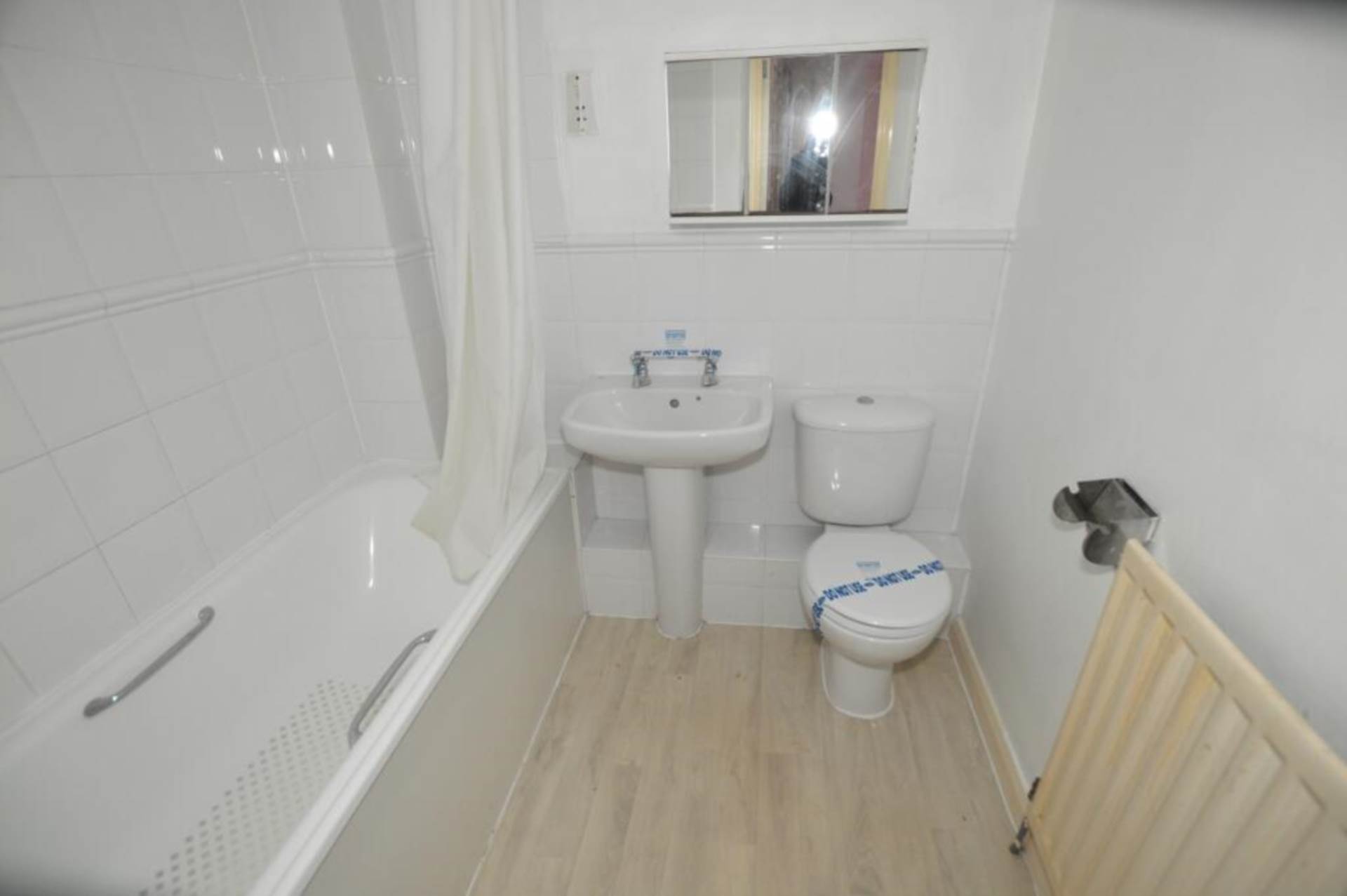 Albatross Close, London, Image 13