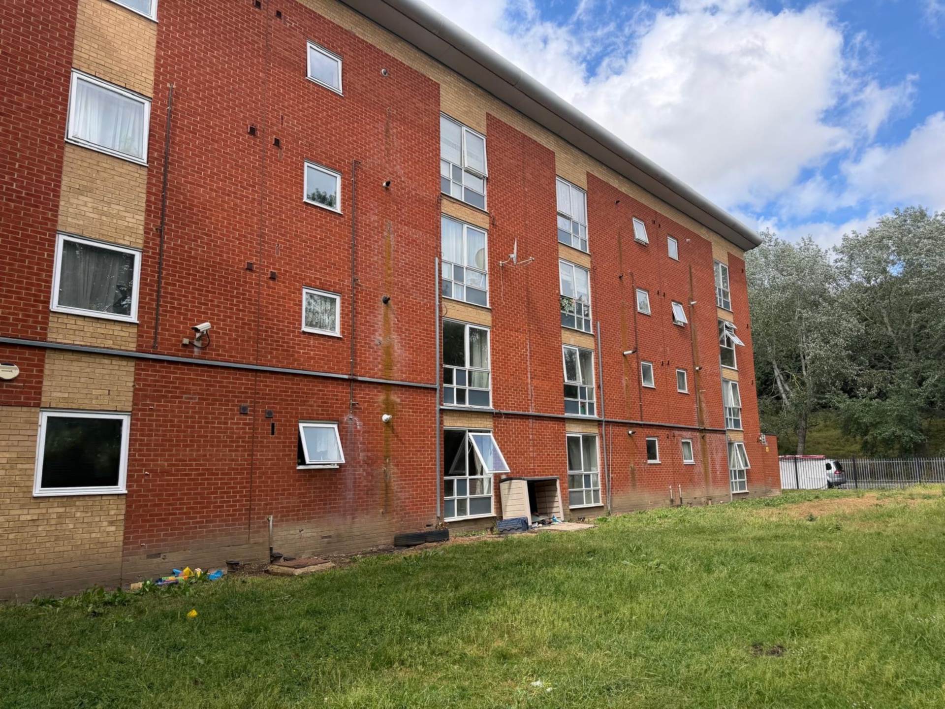 Albatross Close, London, Image 15