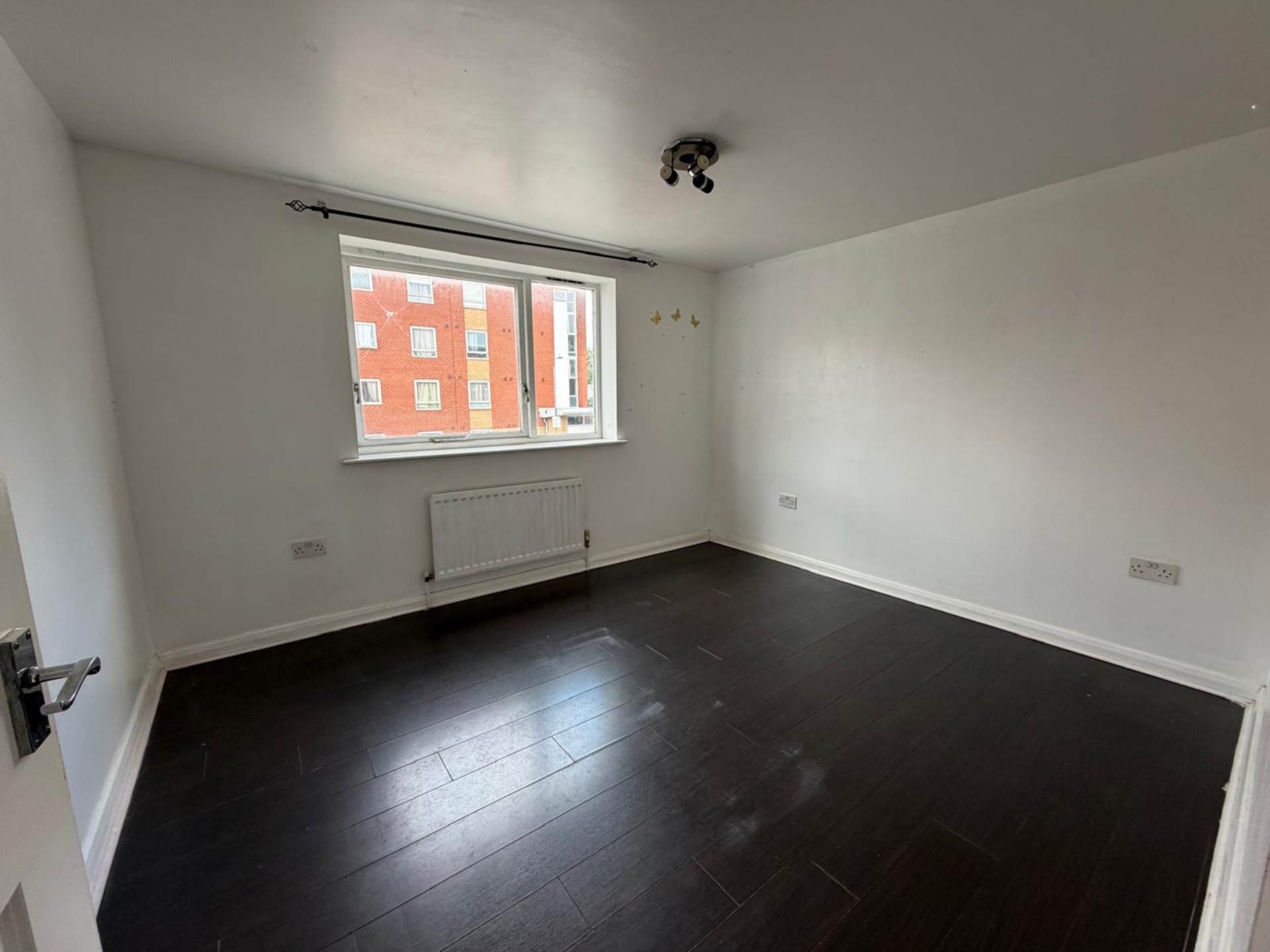 Albatross Close, London, Image 8