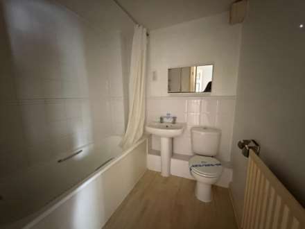 Albatross Close, London, Image 14