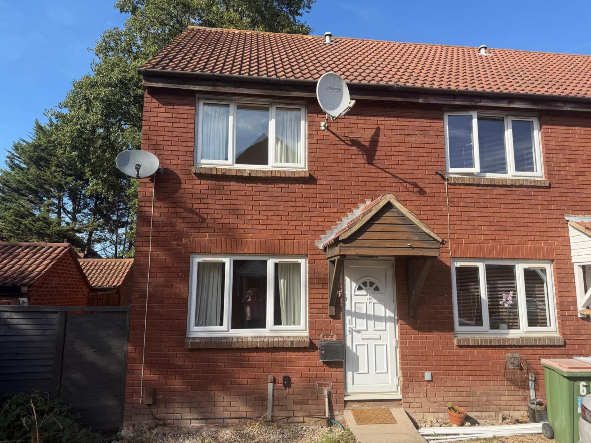 Bayne Close, London, Image 1