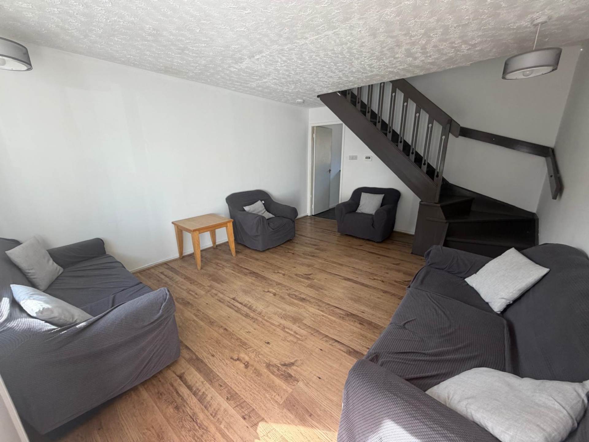 Bayne Close, London, Image 2