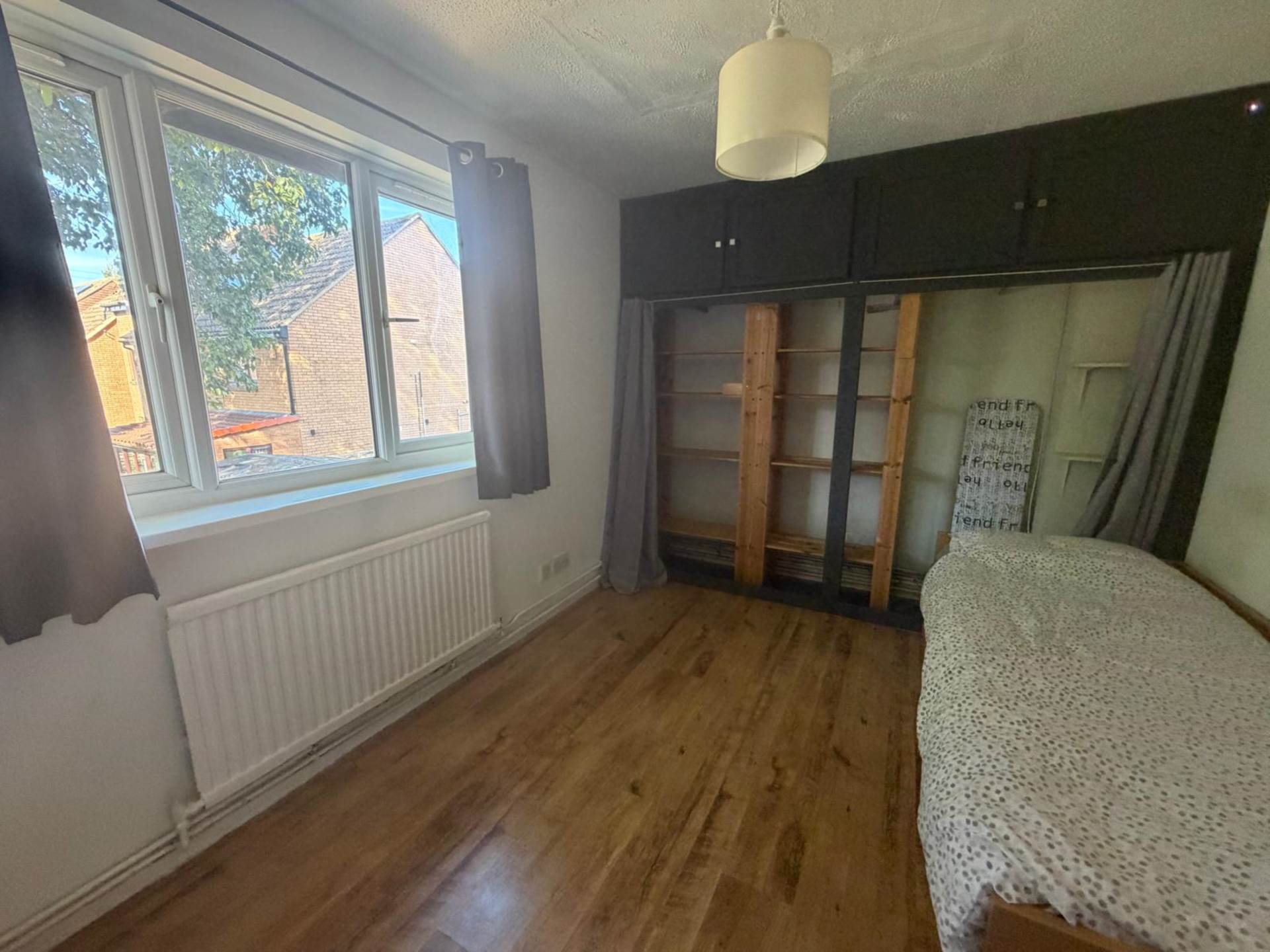 Bayne Close, London, Image 5
