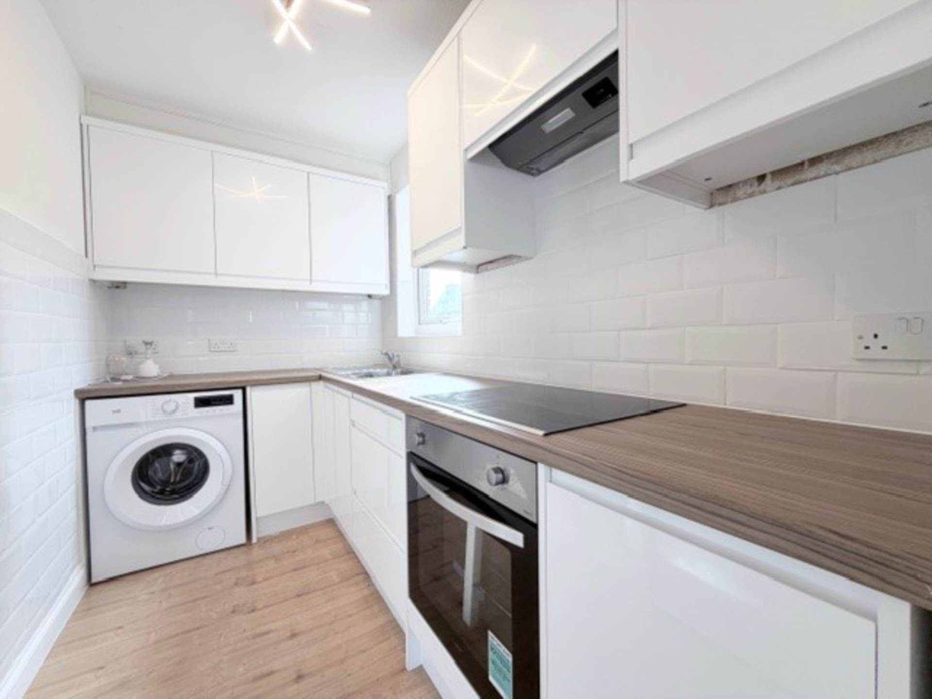 Harper Road, London, Image 1