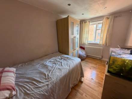 Linton Gardens, Beckton, Image 3