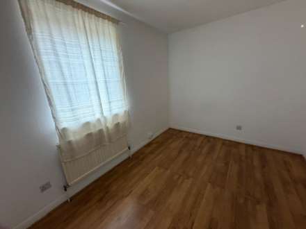 Teal  Close, London, Image 4
