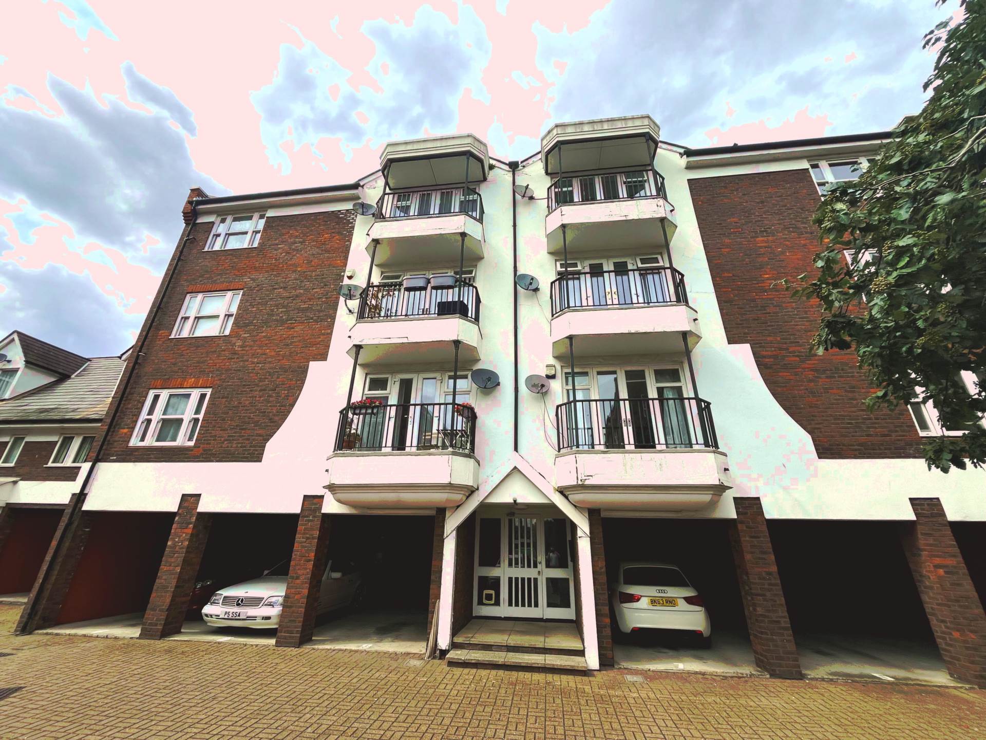 Waldair Court, E16, Image 2