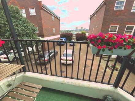 Waldair Court, E16, Image 7