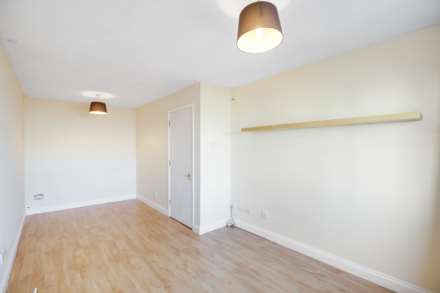 Angelica Drive, Beckton, E.6, Image 3
