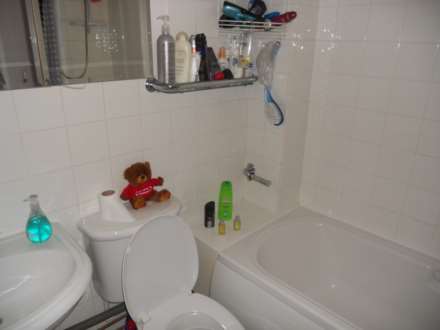 Oliver Gardens, Beckton, E6 5SE, Image 4