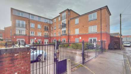 2 Bedroom Apartment, Tanners Court, Lincoln, Lincolnshire, LN5 7AG