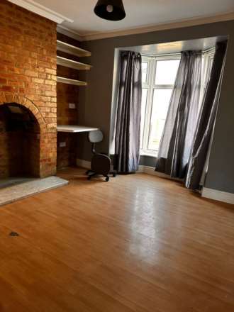 3 Bedroom Terrace, Frederick Street, Lincoln,LN2 5NL