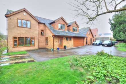 6 Bedroom Detached, The conifers, High Street, Reepham, Lincoln, LN3