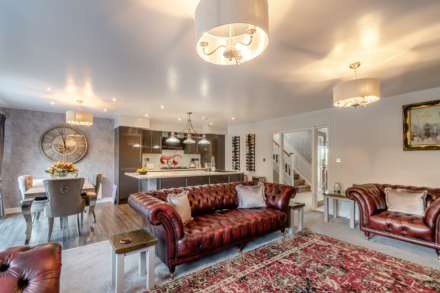 Fern Leigh, Cutsyke Avenue, Castleford, West Yorkshire, WF10 5HY, Image 14