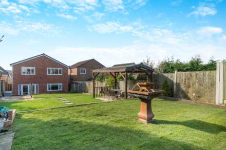 Fern Leigh, Cutsyke Avenue, Castleford, West Yorkshire, WF10 5HY, Image 31