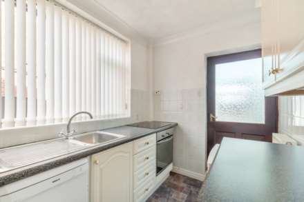 8a Poplar Avenue, Townville, Castleford, West Yorkshire, WF10 3QJ, Image 4