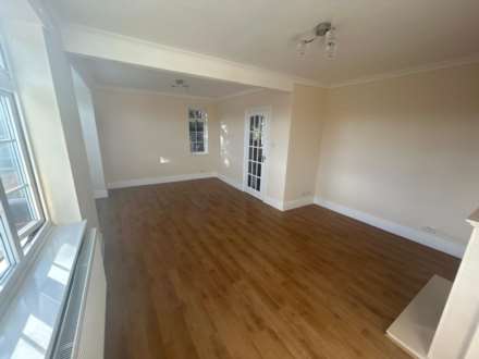 Southfield Road, Downley, Buckinghamshire, HP13 5JZ, Image 30