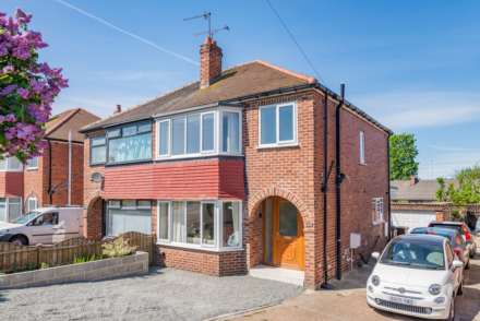 64 Pontefract Road, Knottingley, Ferrybridge, West Yorkshire, WF11 8PW