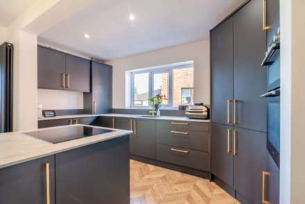 64 Pontefract Road, Knottingley, Ferrybridge, West Yorkshire, WF11 8PW, Image 9