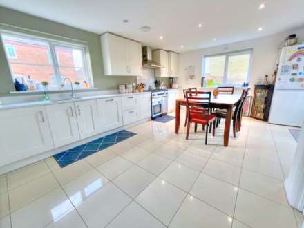 5 Fox Close, Branston, Lincolnshire, LN4 1FG, Image 7