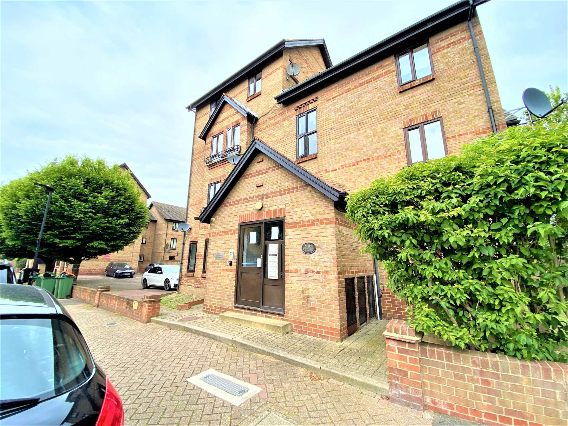 Hallywell Crescent, Beckton, Image 2