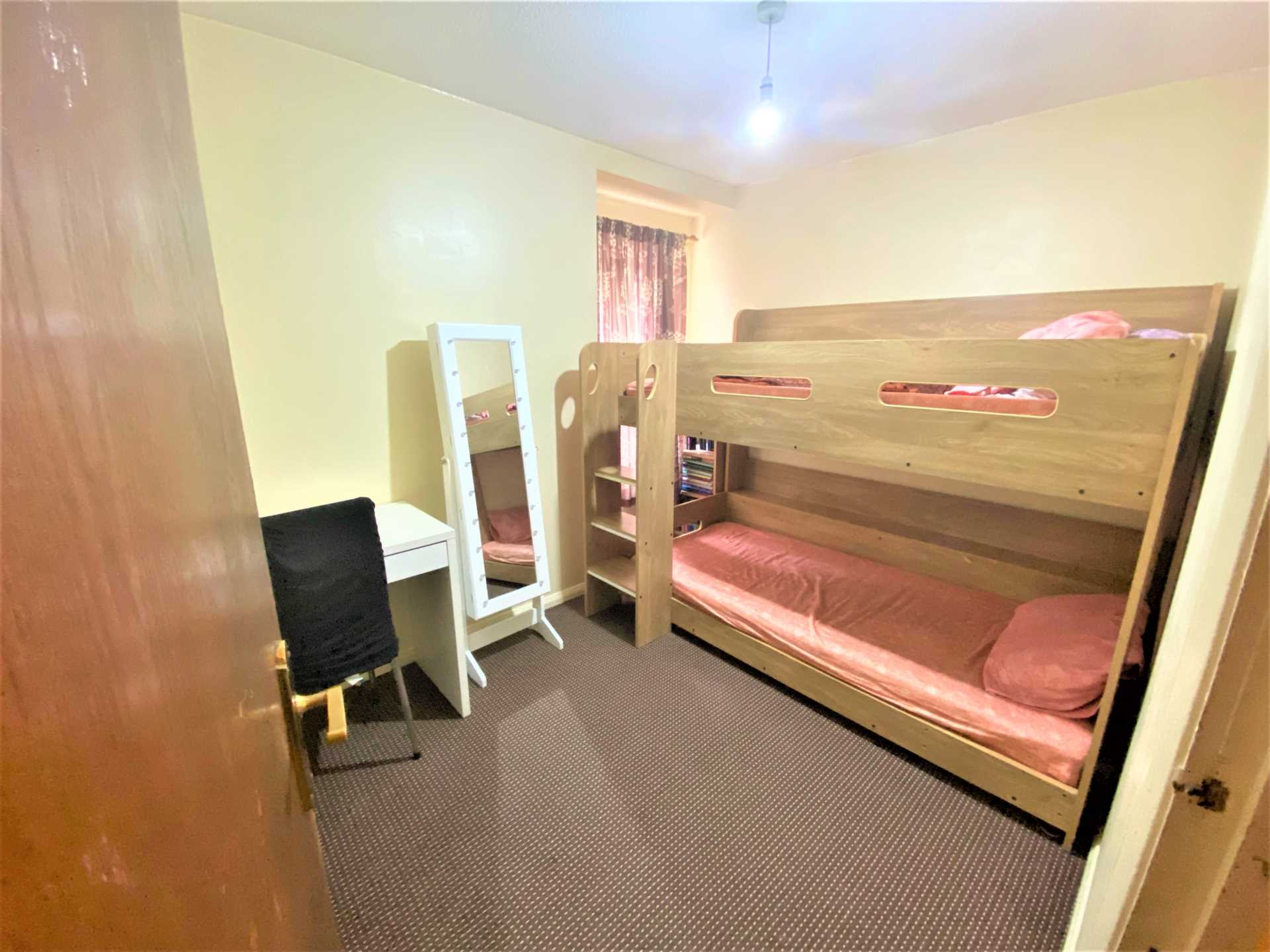 Hallywell Crescent, Beckton, Image 4