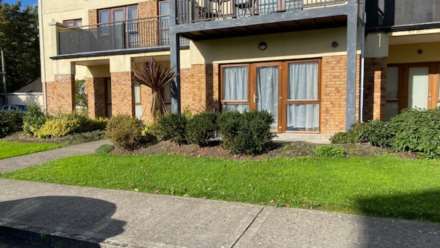 The Lodge, Yew Tree Square, Image 1