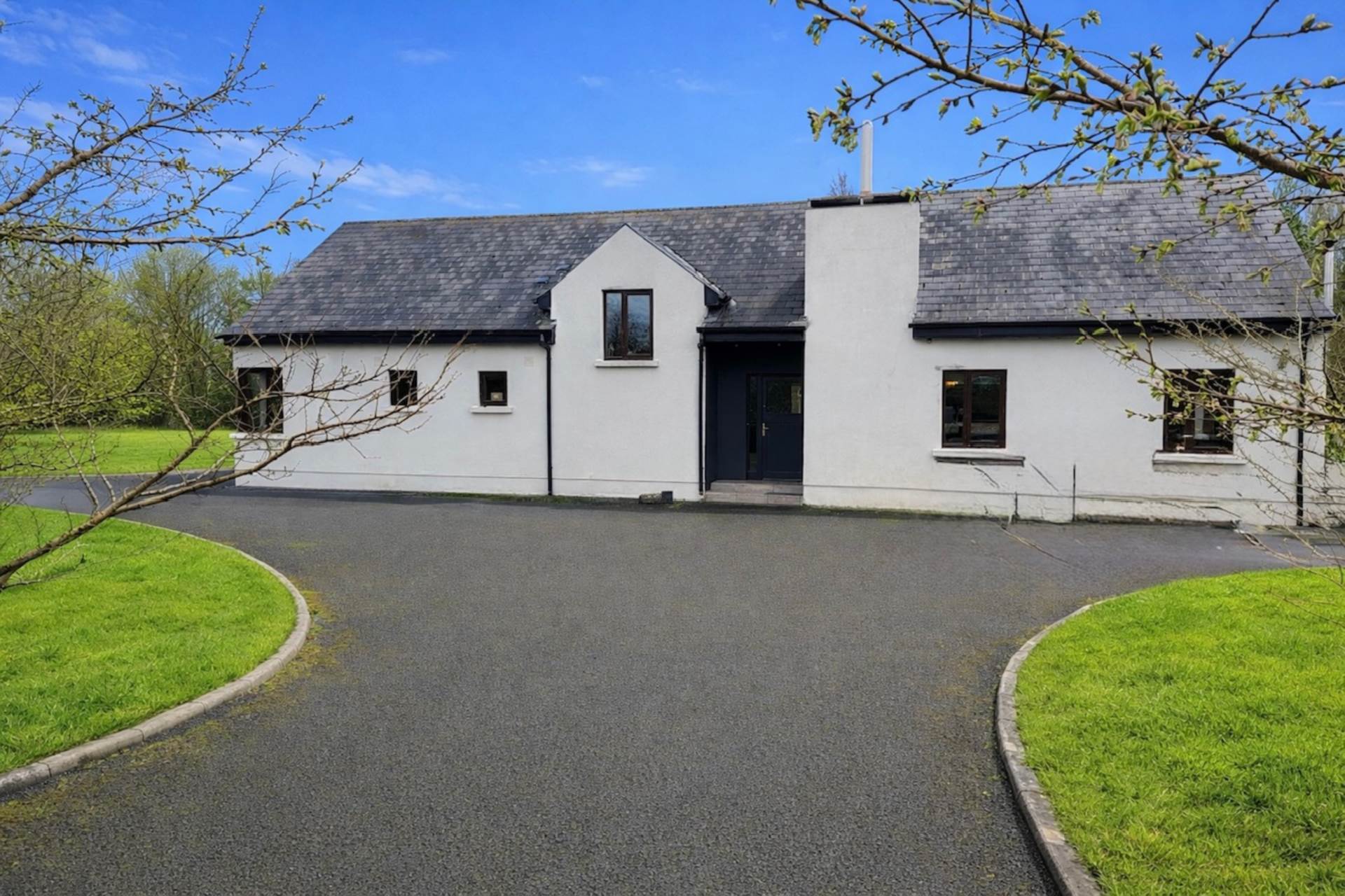Newtown Donore, Caragh, Image 1