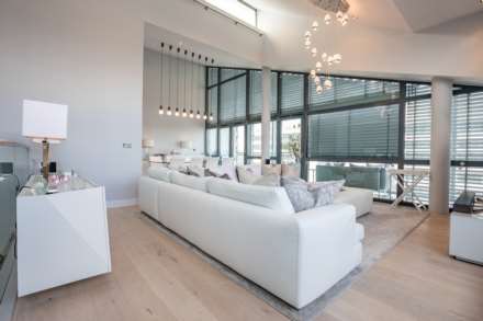 3 Bedroom Apartment, Deansgate, Manchester