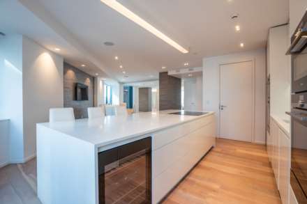 City Suites, Chapel Street, Manchester, Image 4