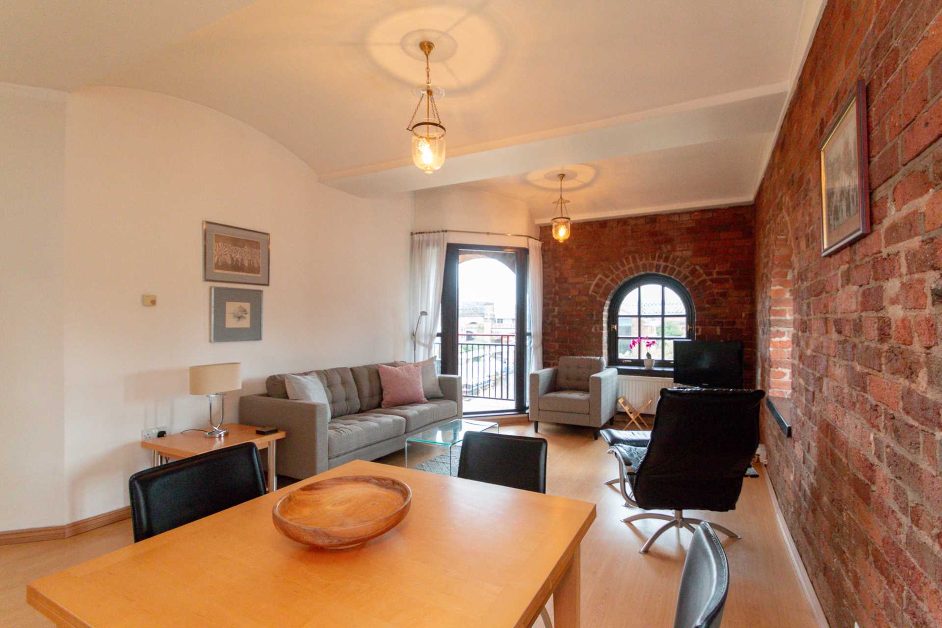 Castle Quay, VIRTUAL TOUR AVAILABLE,  Manchester, Image 4