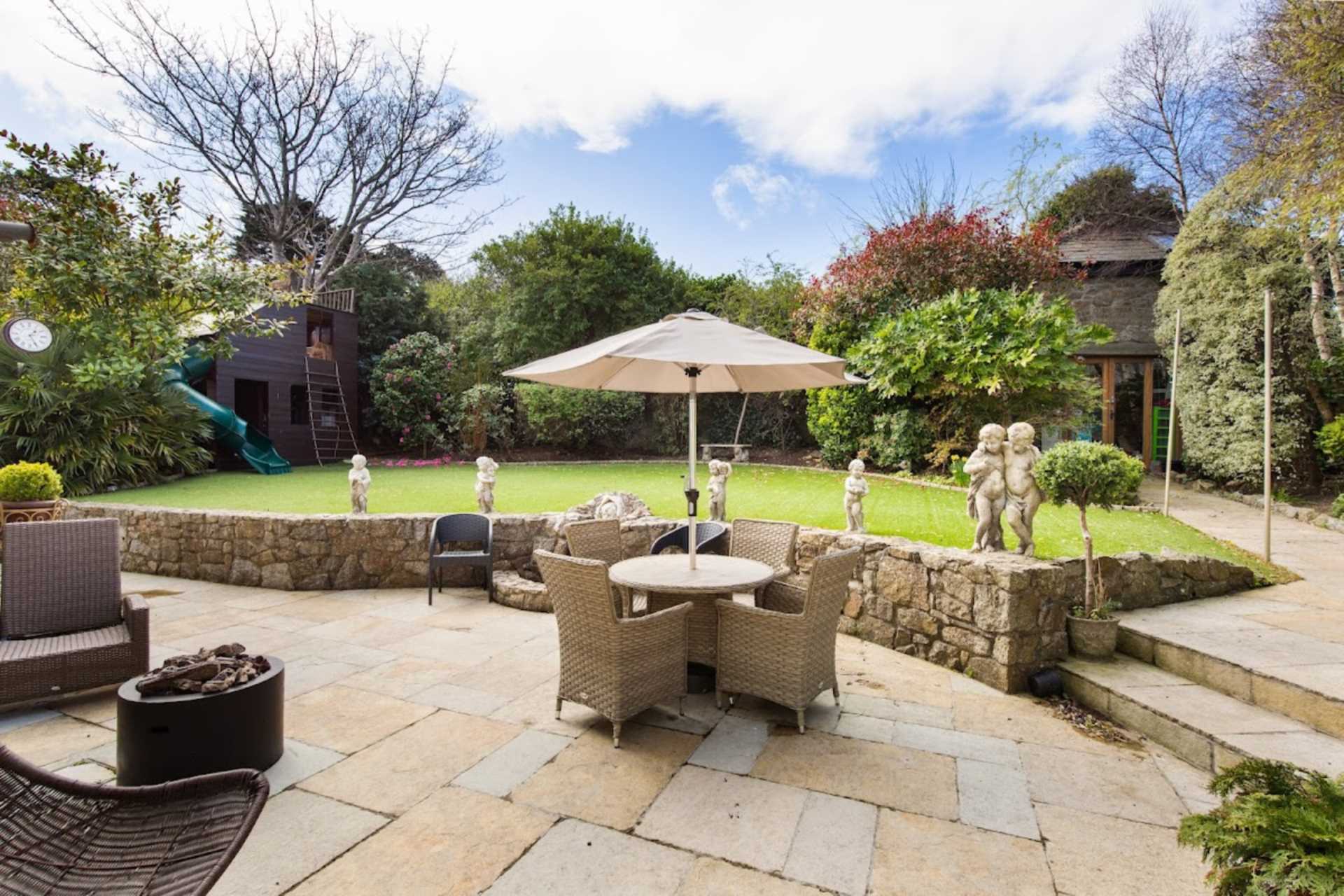 Dalkey Residence on Ardeevin Road