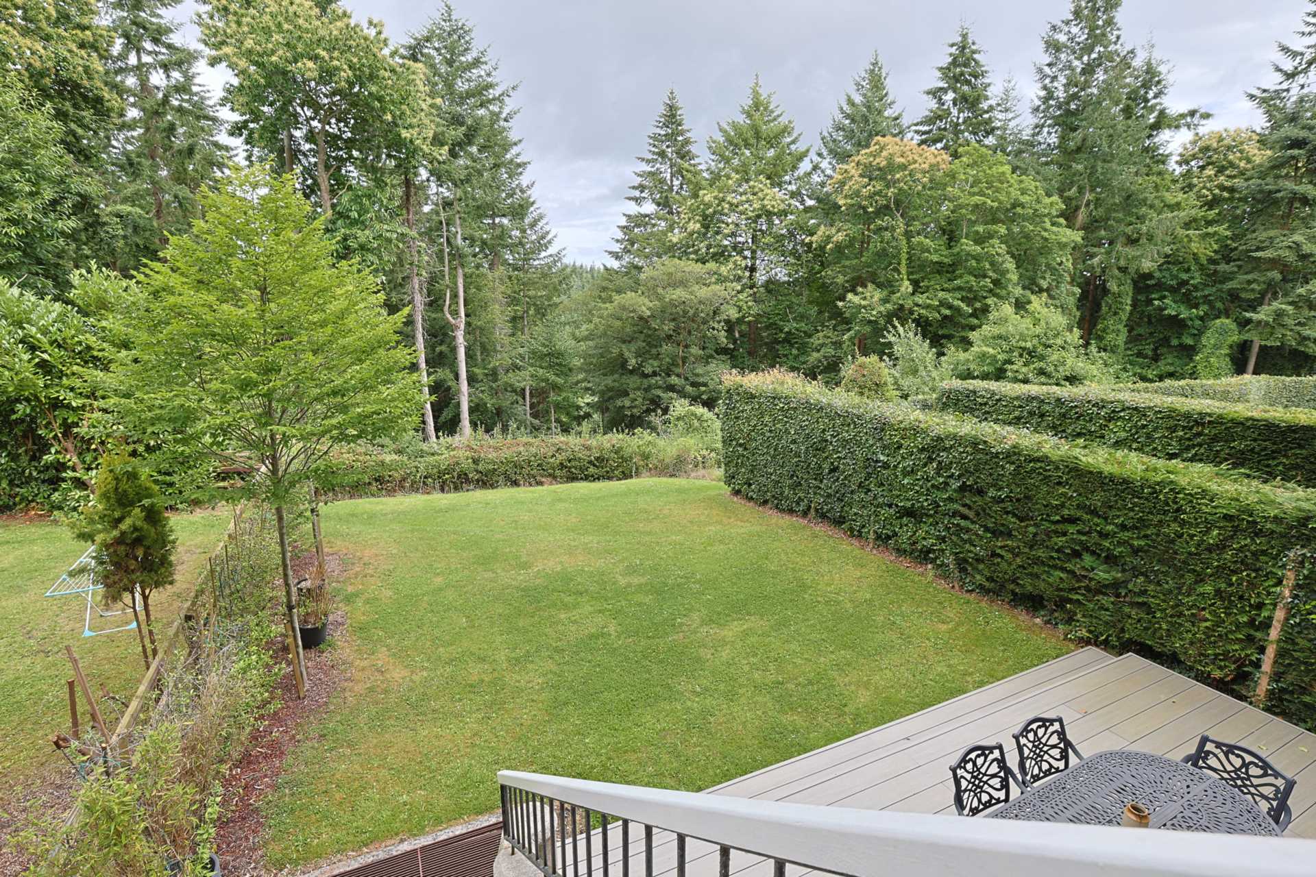 Glanmore Castle, Devils Glen Glanmore Castle, Devils Glen