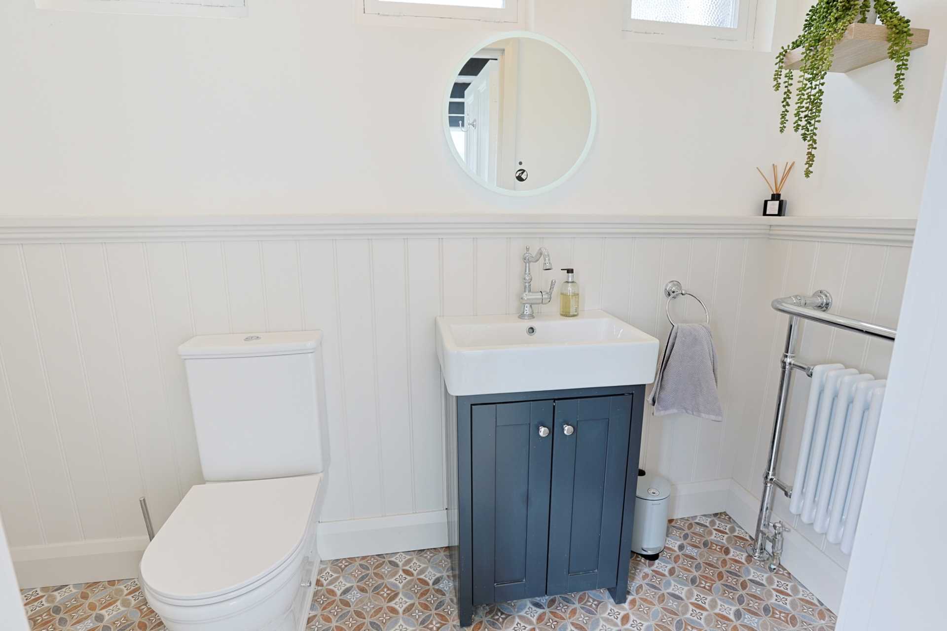 Glanmore Castle, Devils Glen Glanmore Castle, Devils Glen