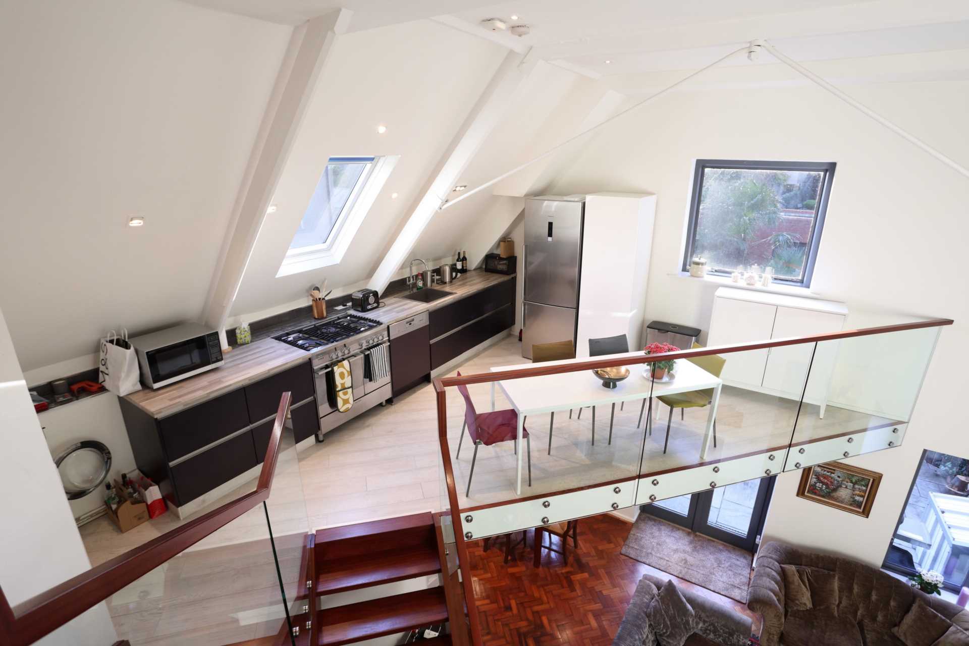 Charleston Avenue, Ranelagh